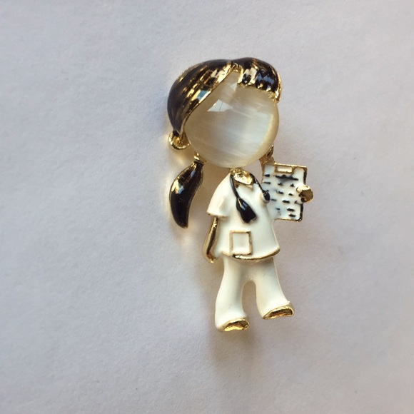 π50% OFF/3+...Nurse/Doctor Brooch - Picture 3 of 6
